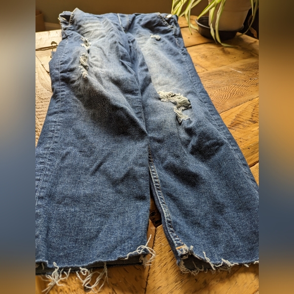 Distressed, cropped stretch denim overalls, size US 8, brand Divided by H&M - Picture 2 of 8